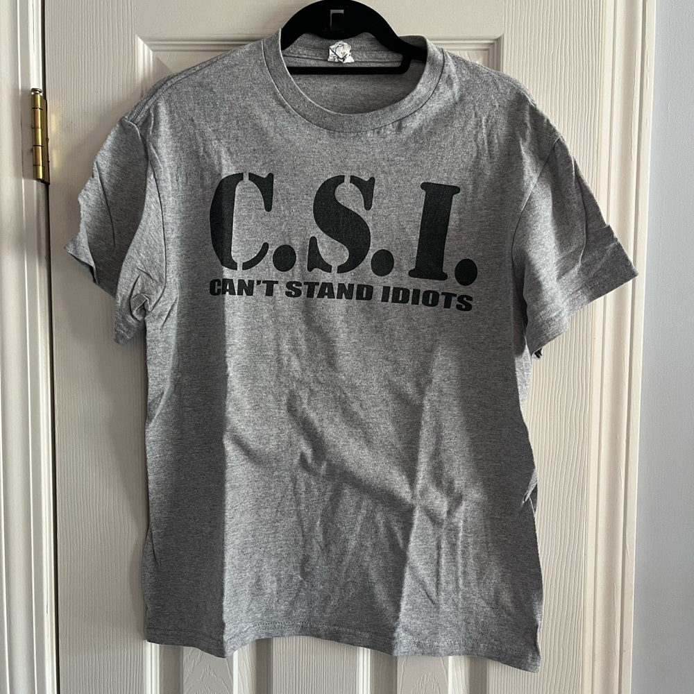 Delta Apparel Inc gray t-shirt, size medium